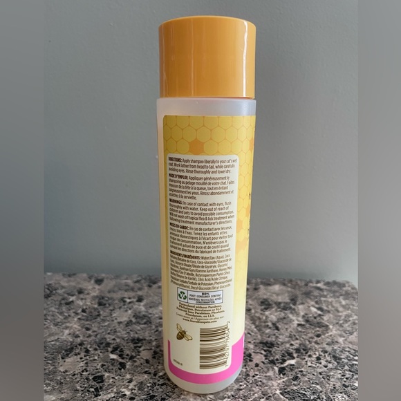 Burt's Bees for Pets Cat Hypoallergenic Cat Shampoo w/ Shea Butter & Honey 10oz - Picture 3 of 5
